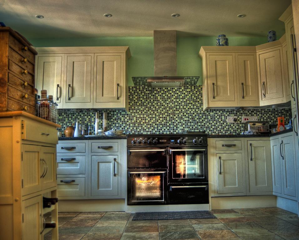 Crofters Guest House Witney Bagian luar foto